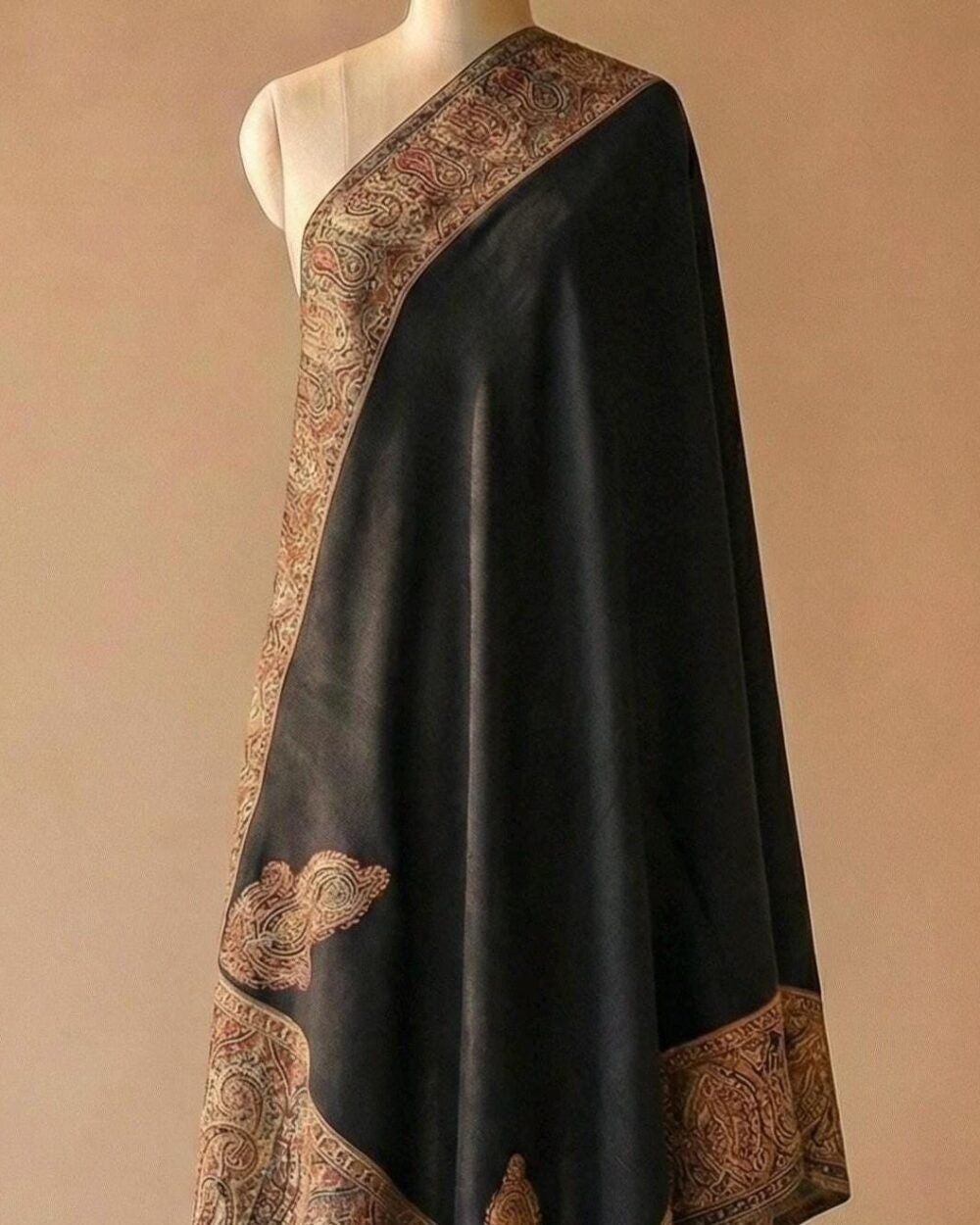 Black Paisley Kani Pashmina Shawl