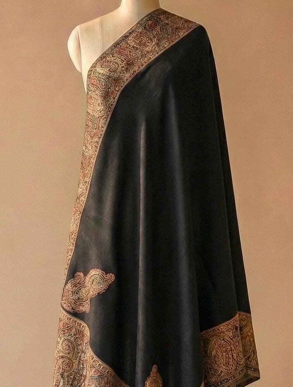 Black Paisley Kani Pashmina Shawl